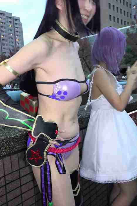 [各类性感视频]ID0210 2018 紫色比基尼coser日本妹子直录 [MP4-155MB]--性感提示：娇艳窒息腿模卖骚高叉露臀温柔魅惑